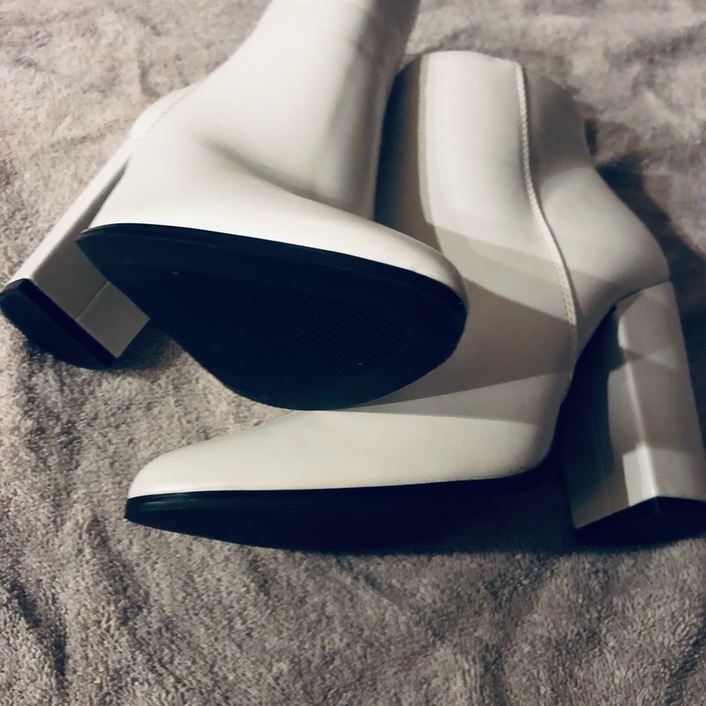 Elegant White Ankle Boots - Picture 2 of 8